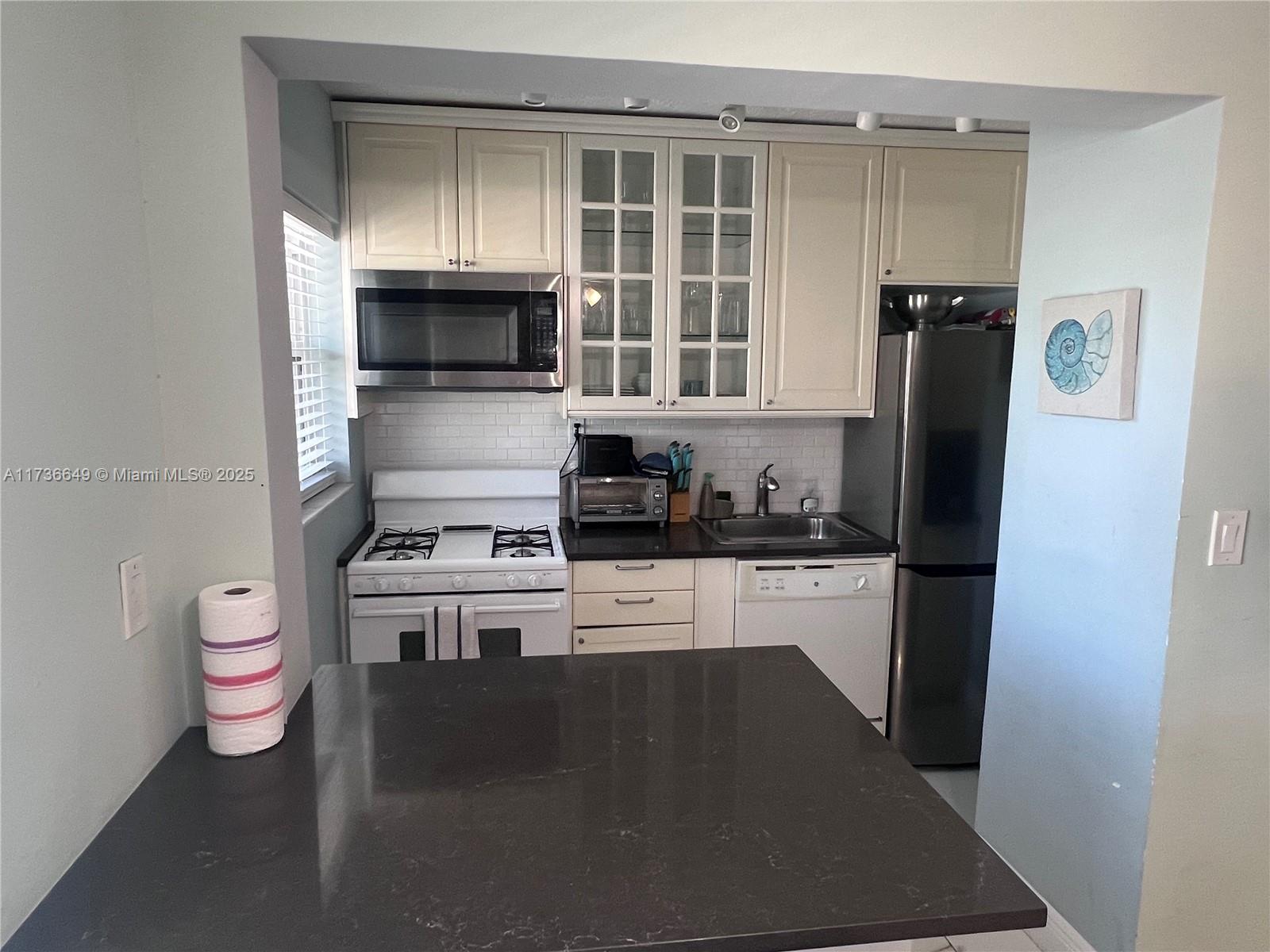 BEACH TERRACE RESORT COND - Residential