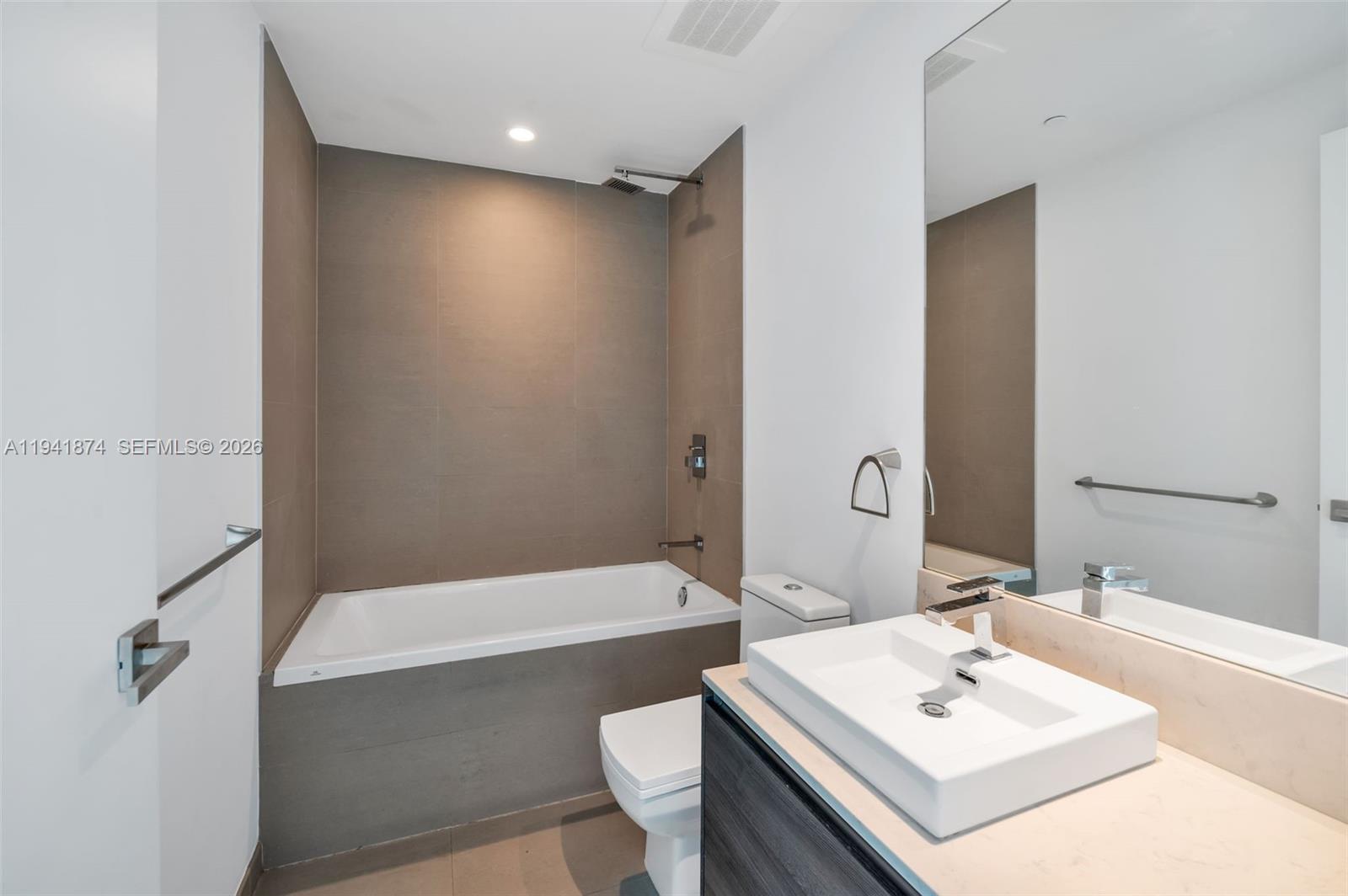 THE BONDO (1080 BRICKELL) - Residential