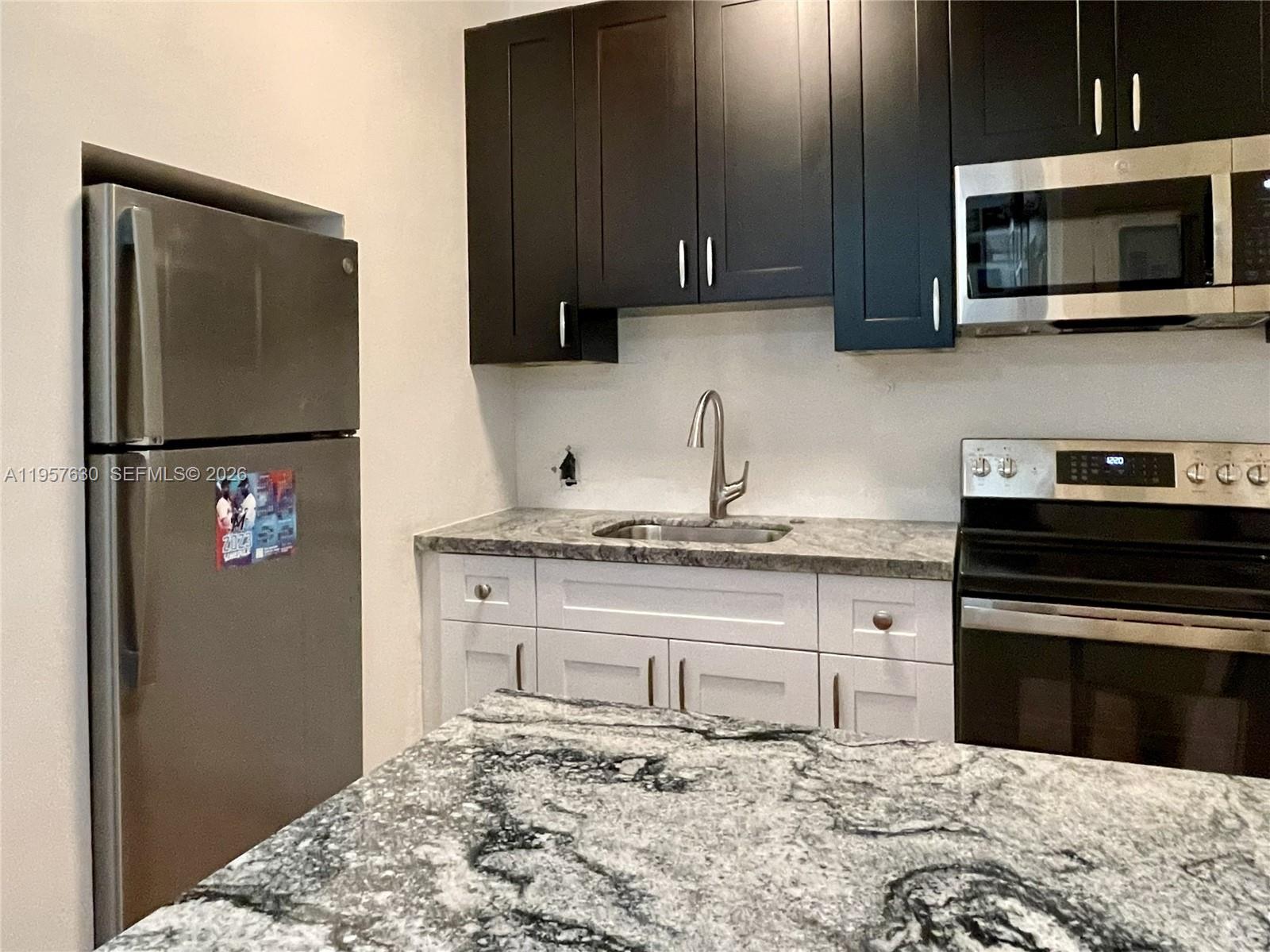 THE PINES AND THE PALMS C - Residential