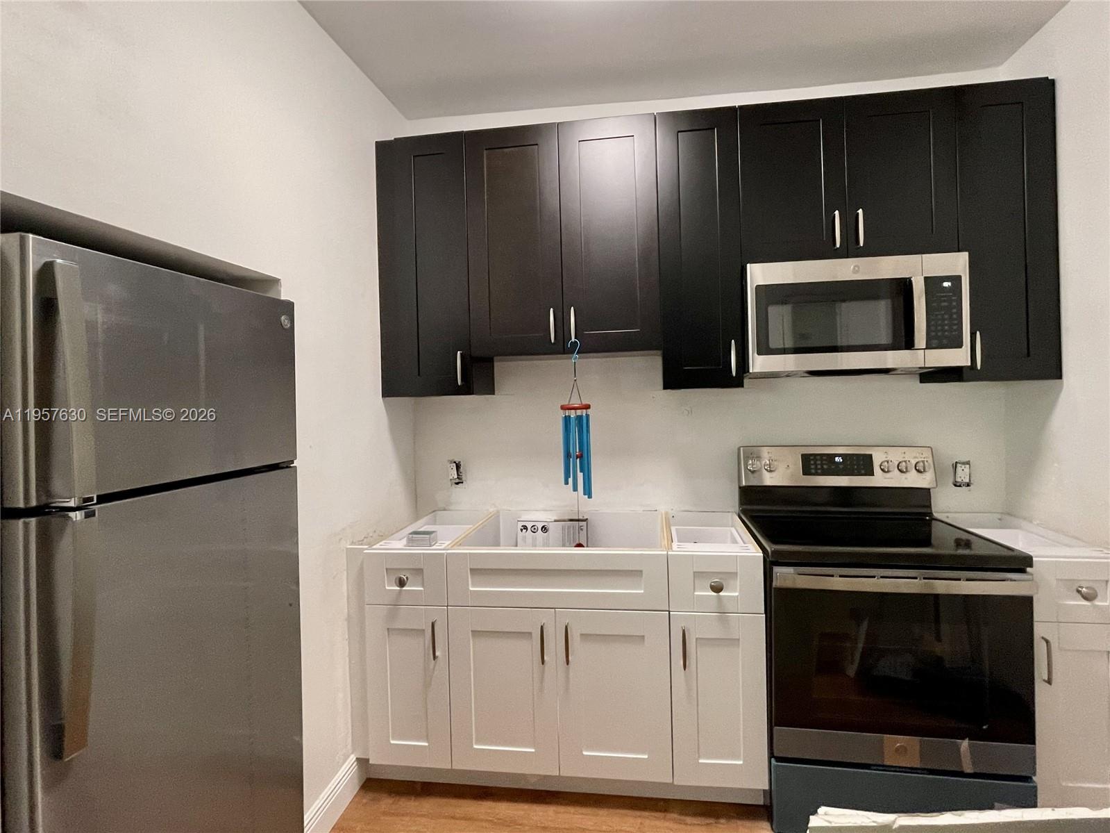 THE PINES AND THE PALMS C - Residential