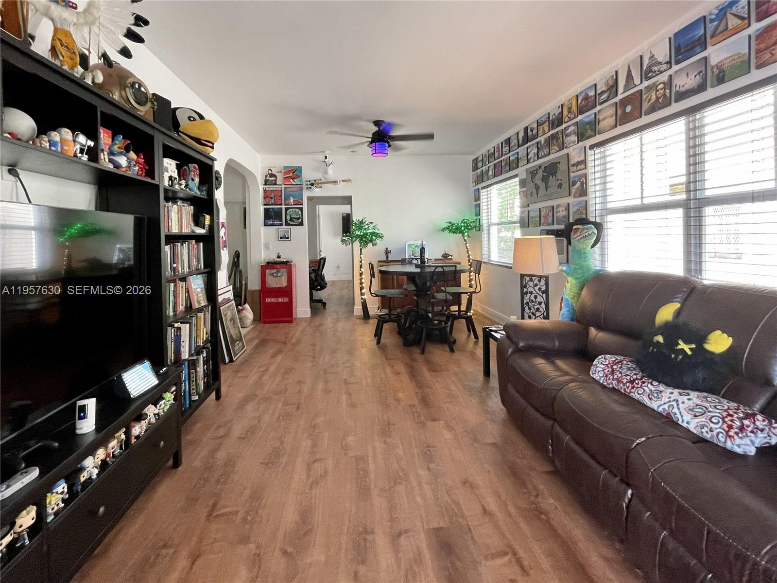 THE PINES AND THE PALMS C - Residential