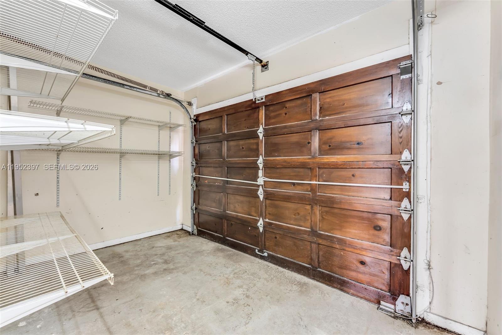 TAMIAMI LAKES SEC 1 - Residential