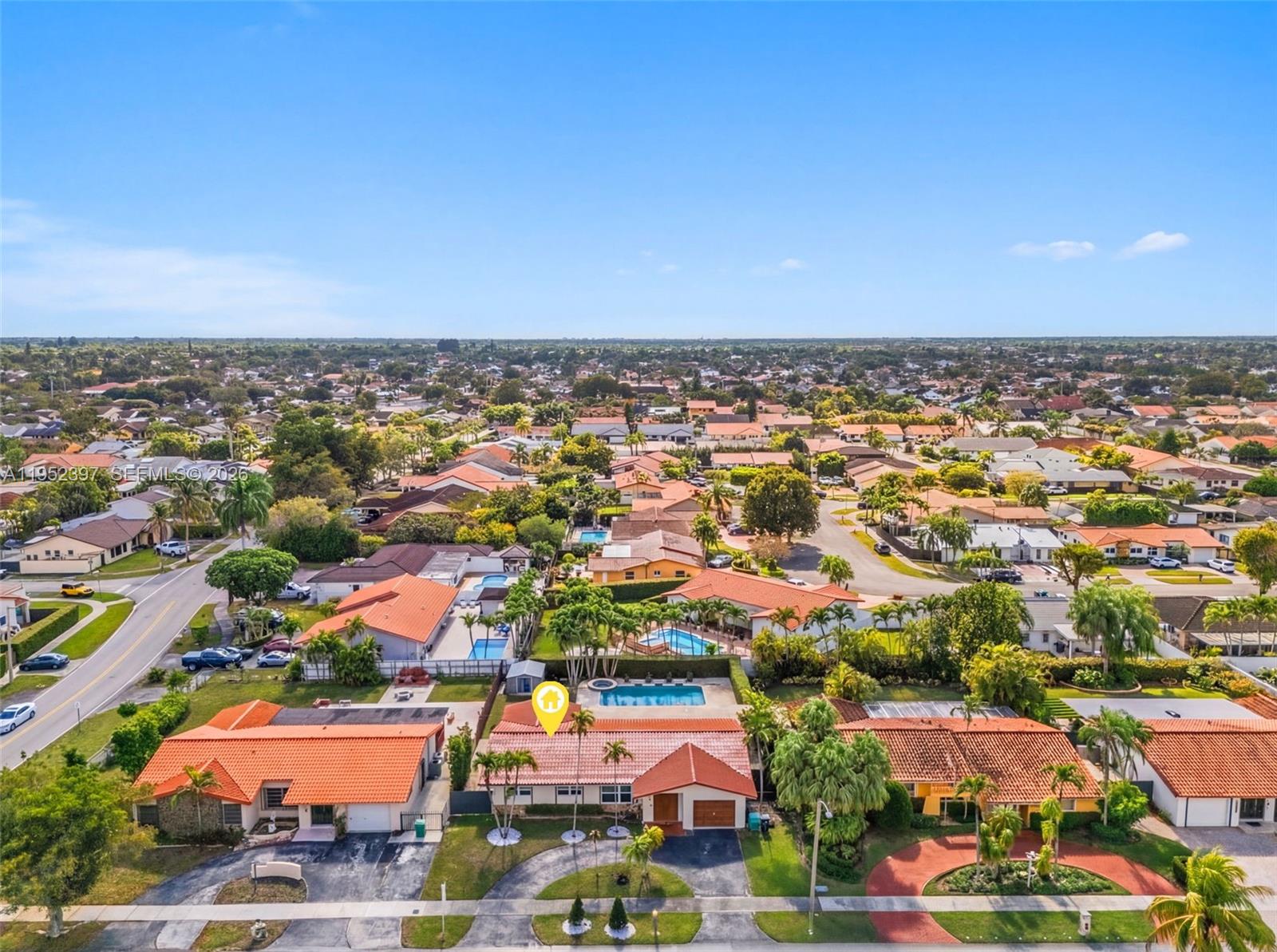 TAMIAMI LAKES SEC 1 - Residential