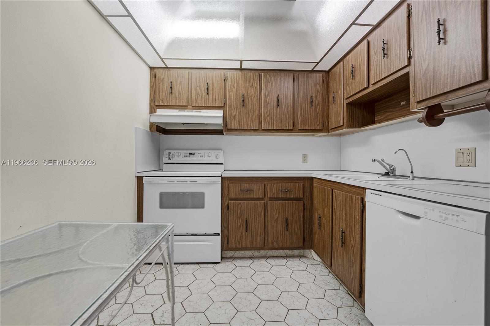 CORONADO CONDO- TOWER II - Residential