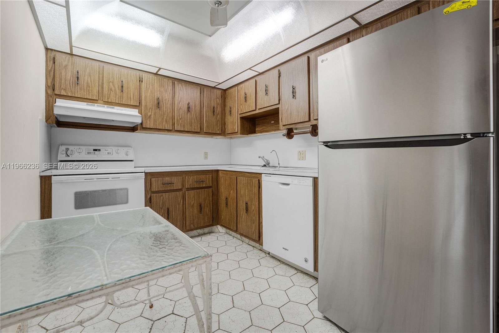 CORONADO CONDO- TOWER II - Residential