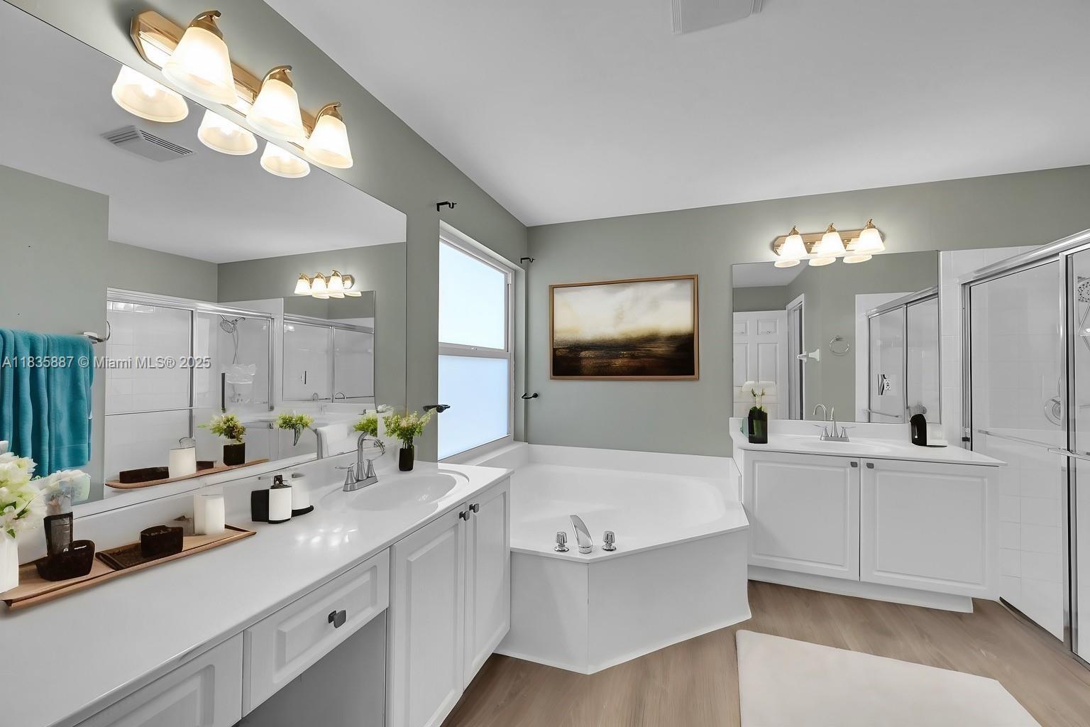 WYNDHAM LAKES NORTH - Residential