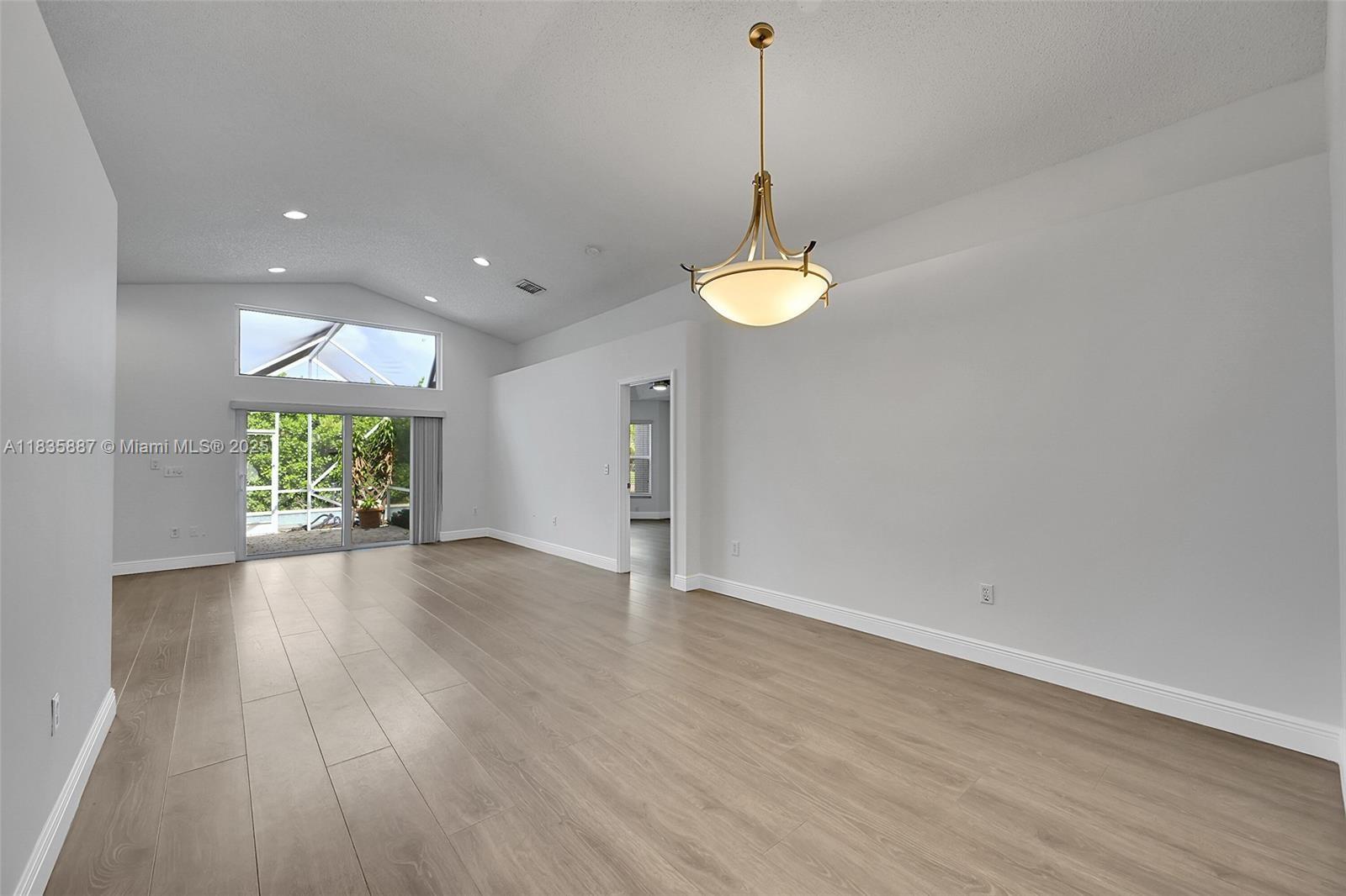 WYNDHAM LAKES NORTH - Residential