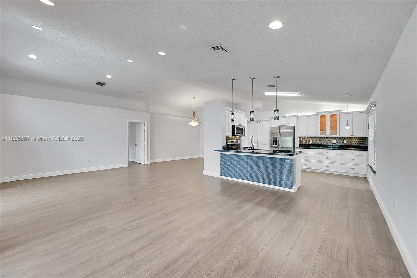 WYNDHAM LAKES NORTH - Residential