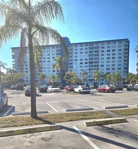 4001 Hillcrest Dr 909 Hollywood FL 33021