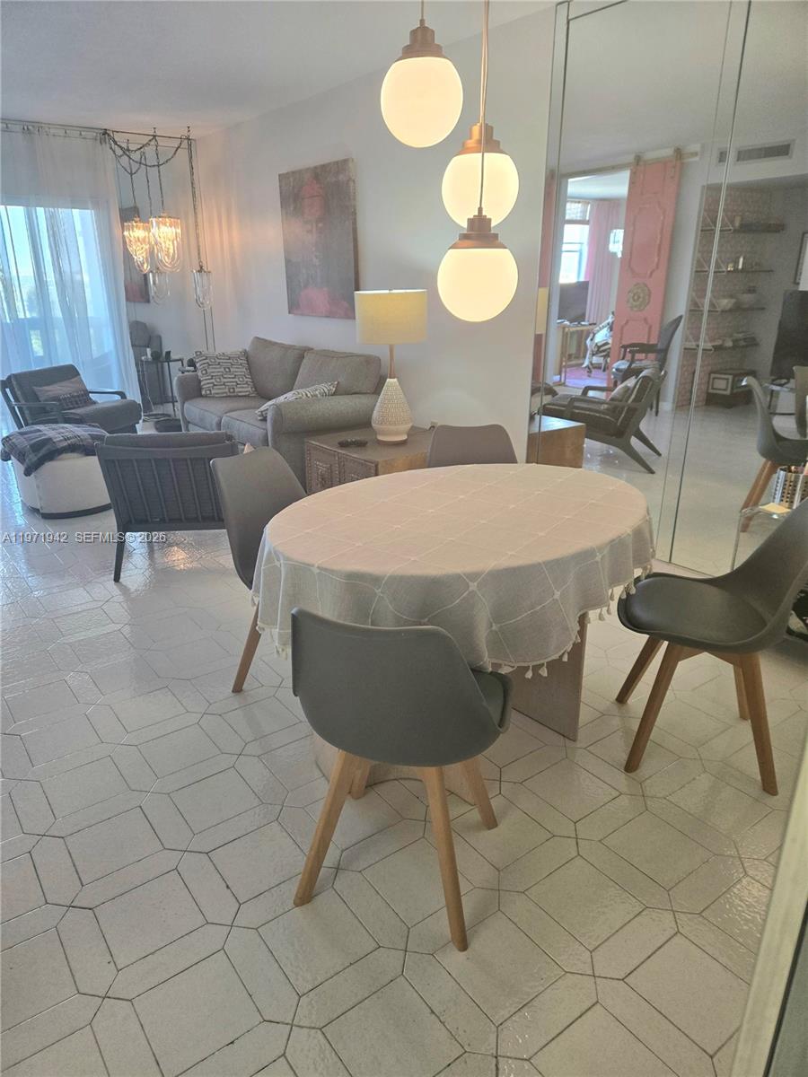 HILLCREST EAST NO 26 COND - Residential