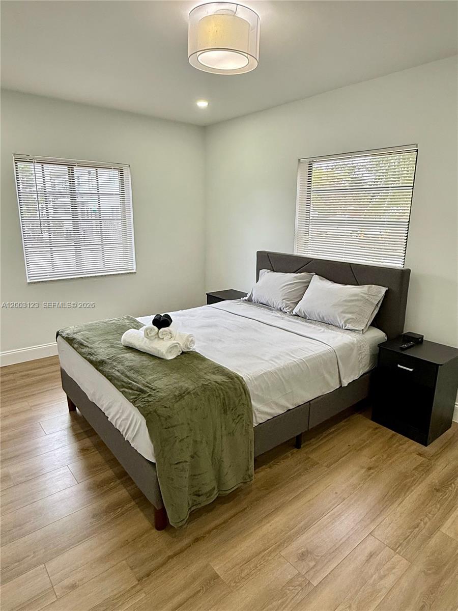 BISCAYNE BCH SUB - Residential Lease