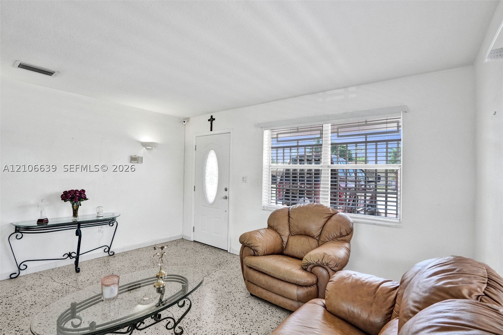 645 W 16th St