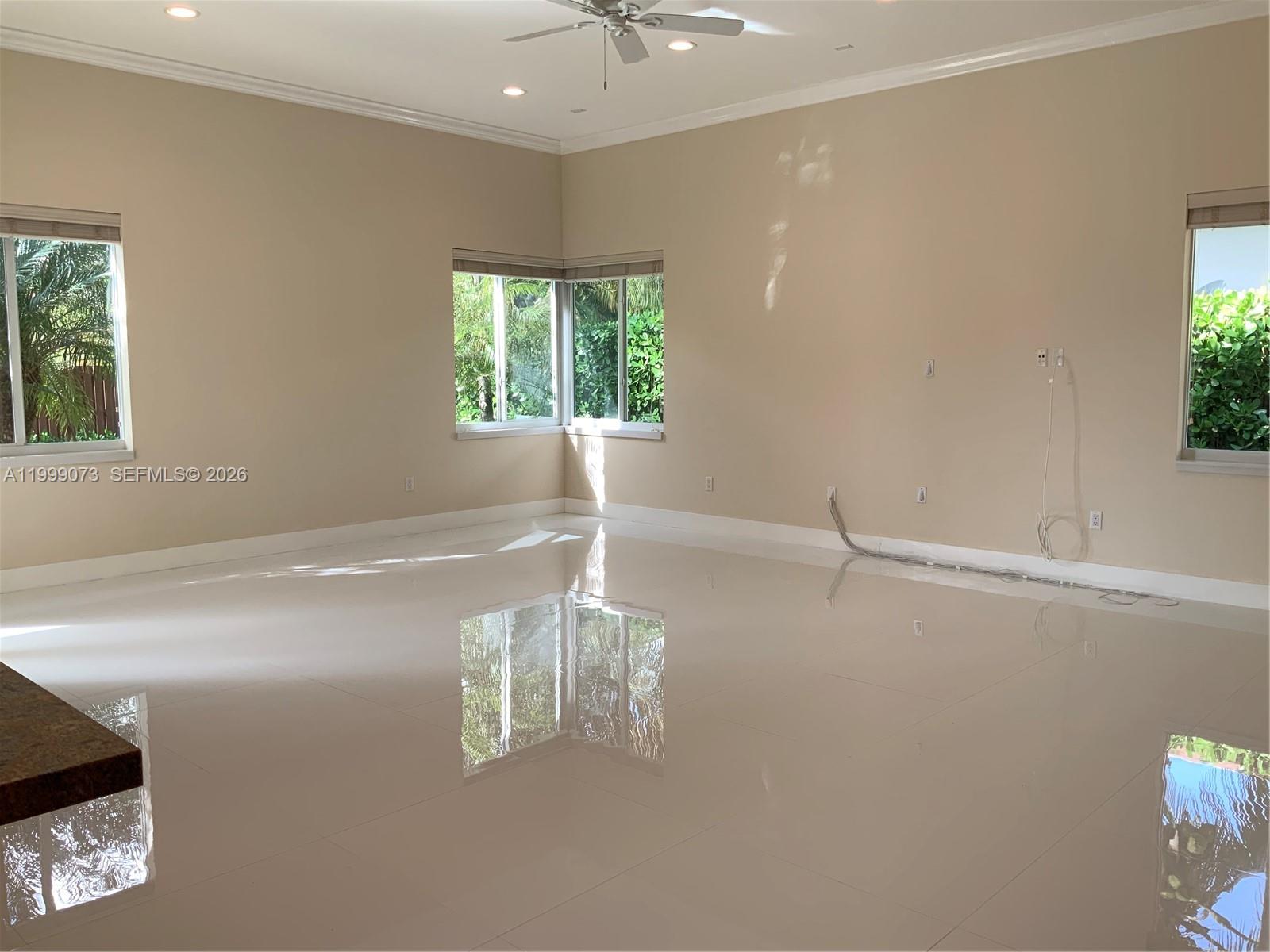 OAK RIDGE FALLS THIRD ADD - Residential Lease