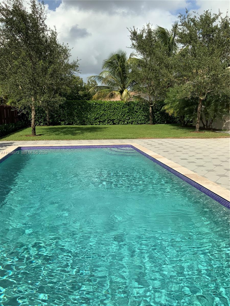 OAK RIDGE FALLS THIRD ADD - Residential Lease