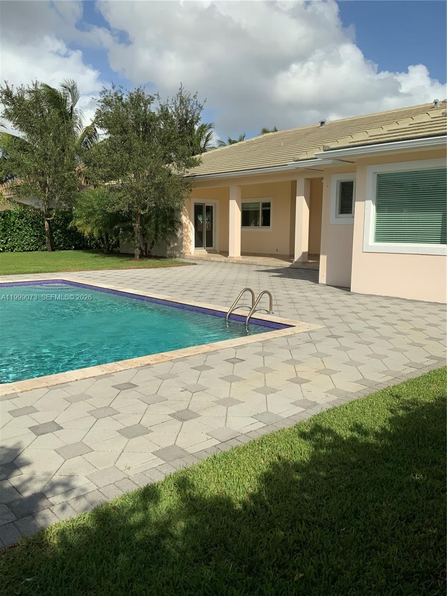 OAK RIDGE FALLS THIRD ADD - Residential Lease