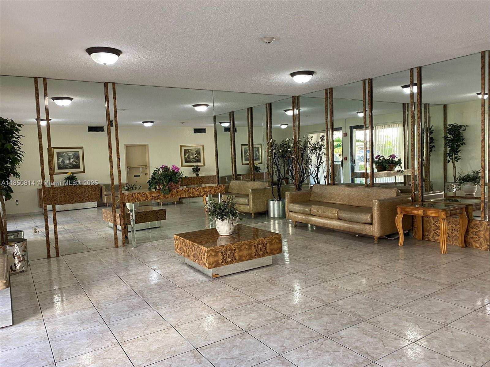 Top-floor 1 bed / 1.5 bath condo (approx. 717?sq?ft) in Windwood Condominium – $1,700/month.
Includes full ensuite bath and guest half-bath. Enjoy morning views from your private balcony. Building features secure entry, six stories with intercom-secured lobby, elevator, assigned parking, pool, and laundry. Convenient to shopping (Publix, Aldi, Walmart), dining, transit, and major highways. HOA covers water access. Available for immediate move-in with one-year lease.