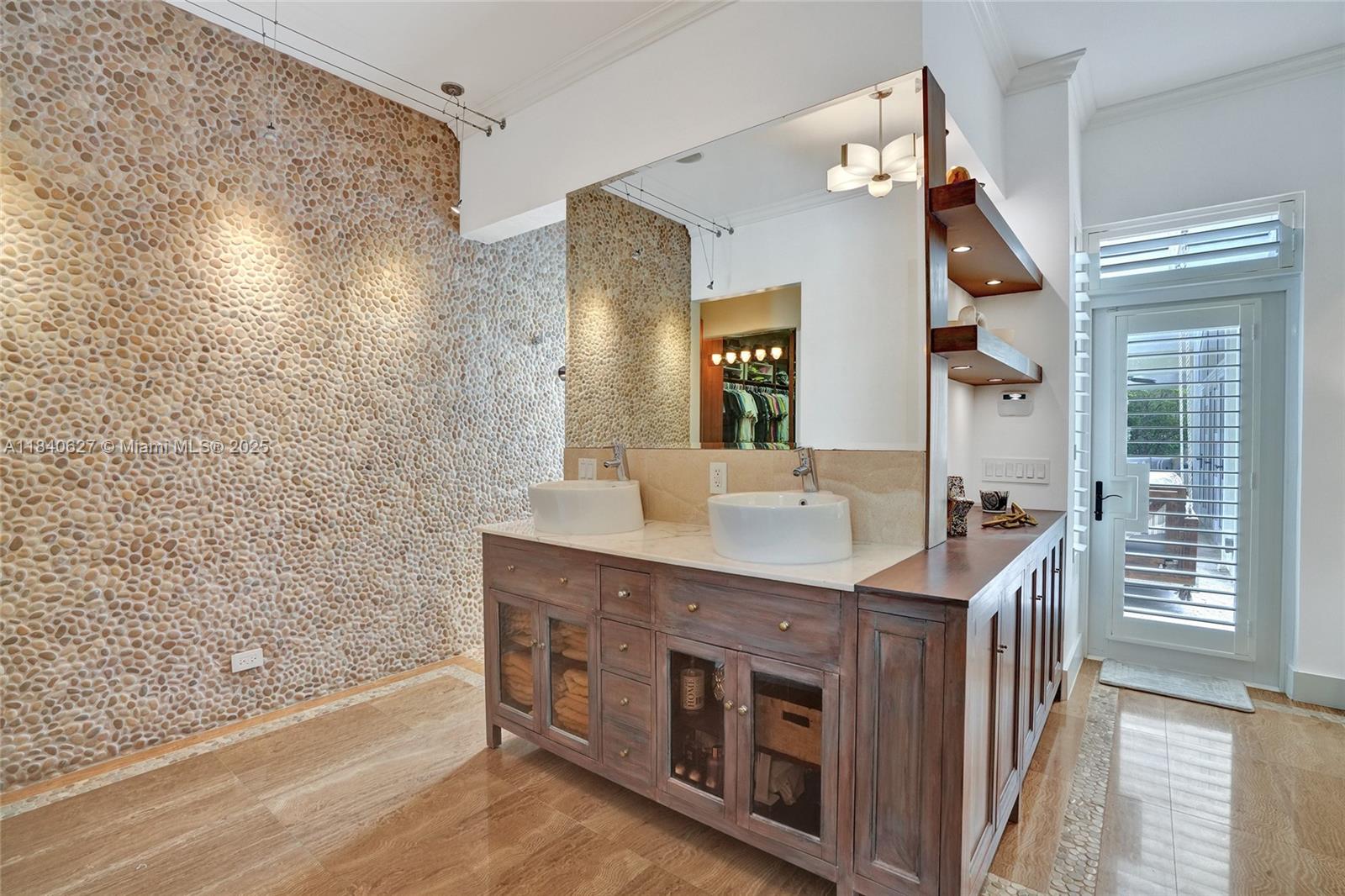 CHASE-HESSEN ESTATES - Residential