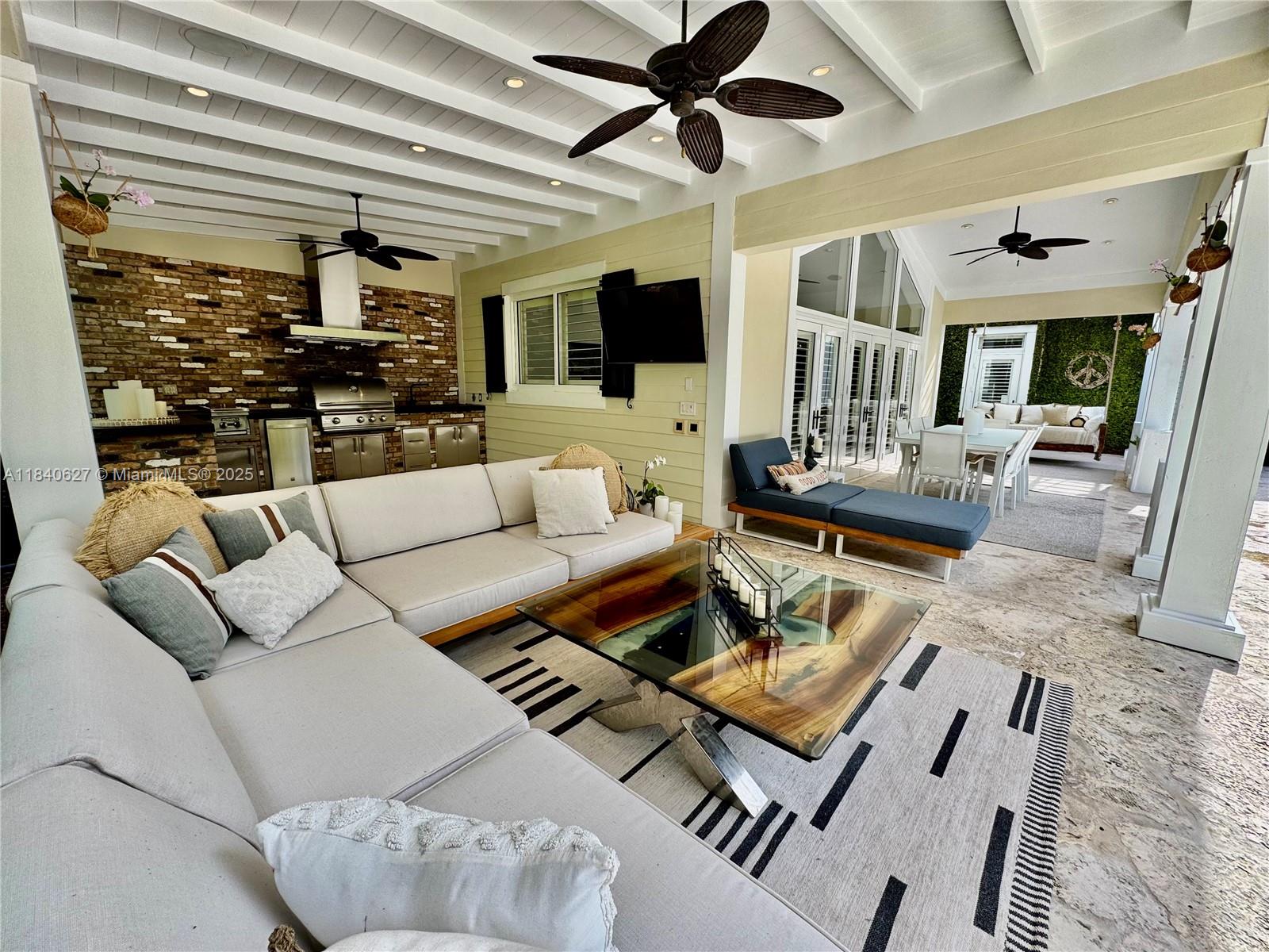 CHASE-HESSEN ESTATES - Residential