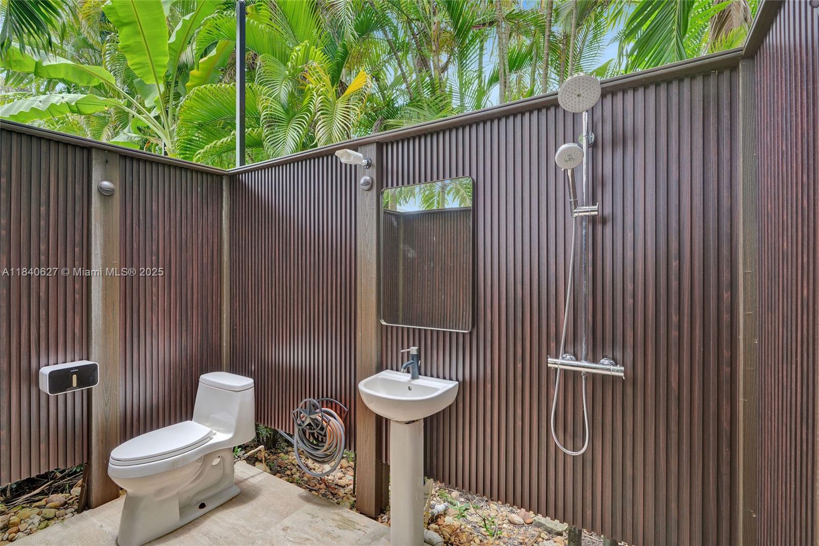 CHASE-HESSEN ESTATES - Residential