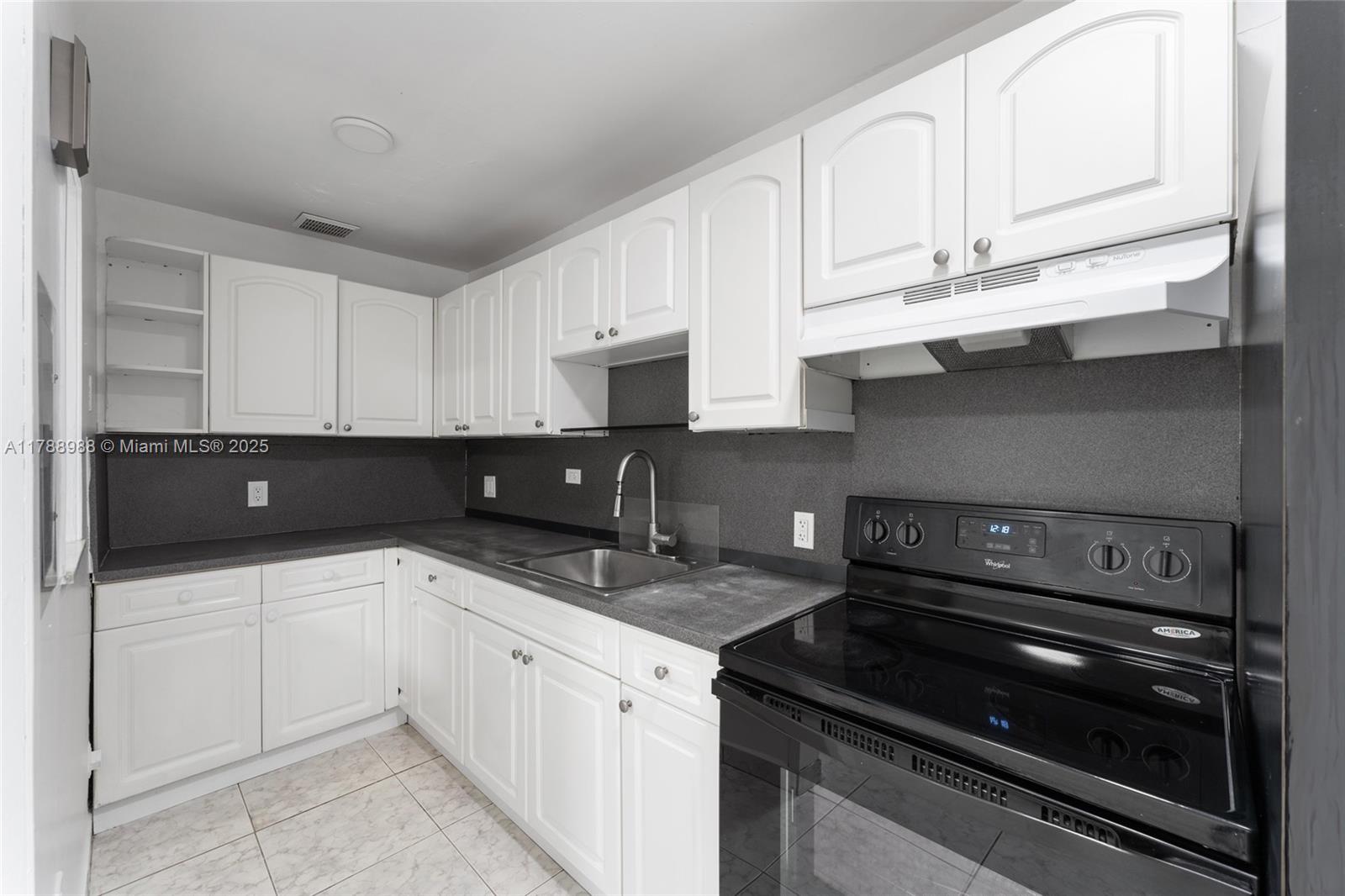 Rental Property at 649 W 68th St 649, Hialeah, Miami-Dade County, Florida - Bedrooms: 2 
Bathrooms: 3  - $2,600 MO.