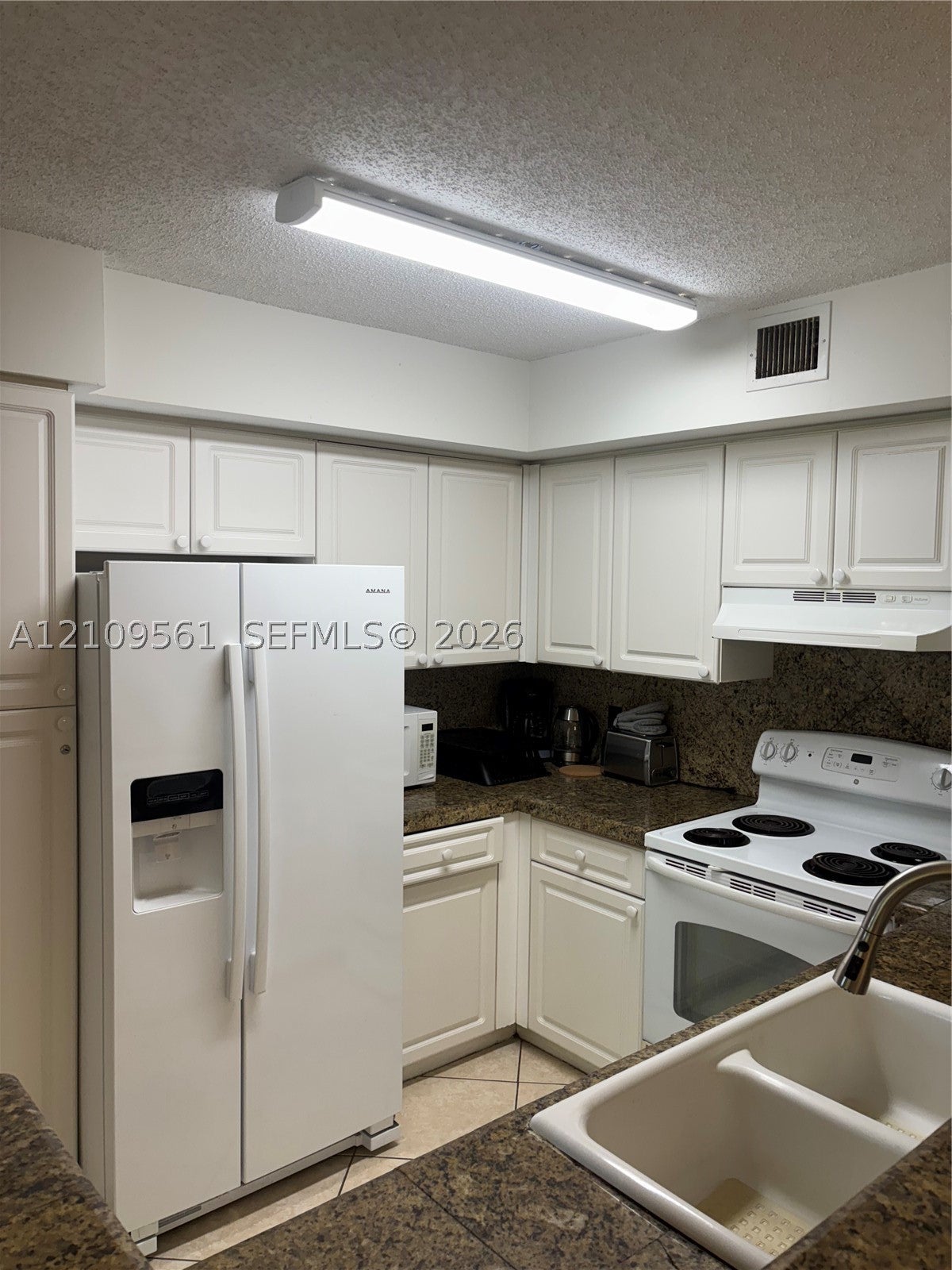 19501 E Country Club Dr 9506