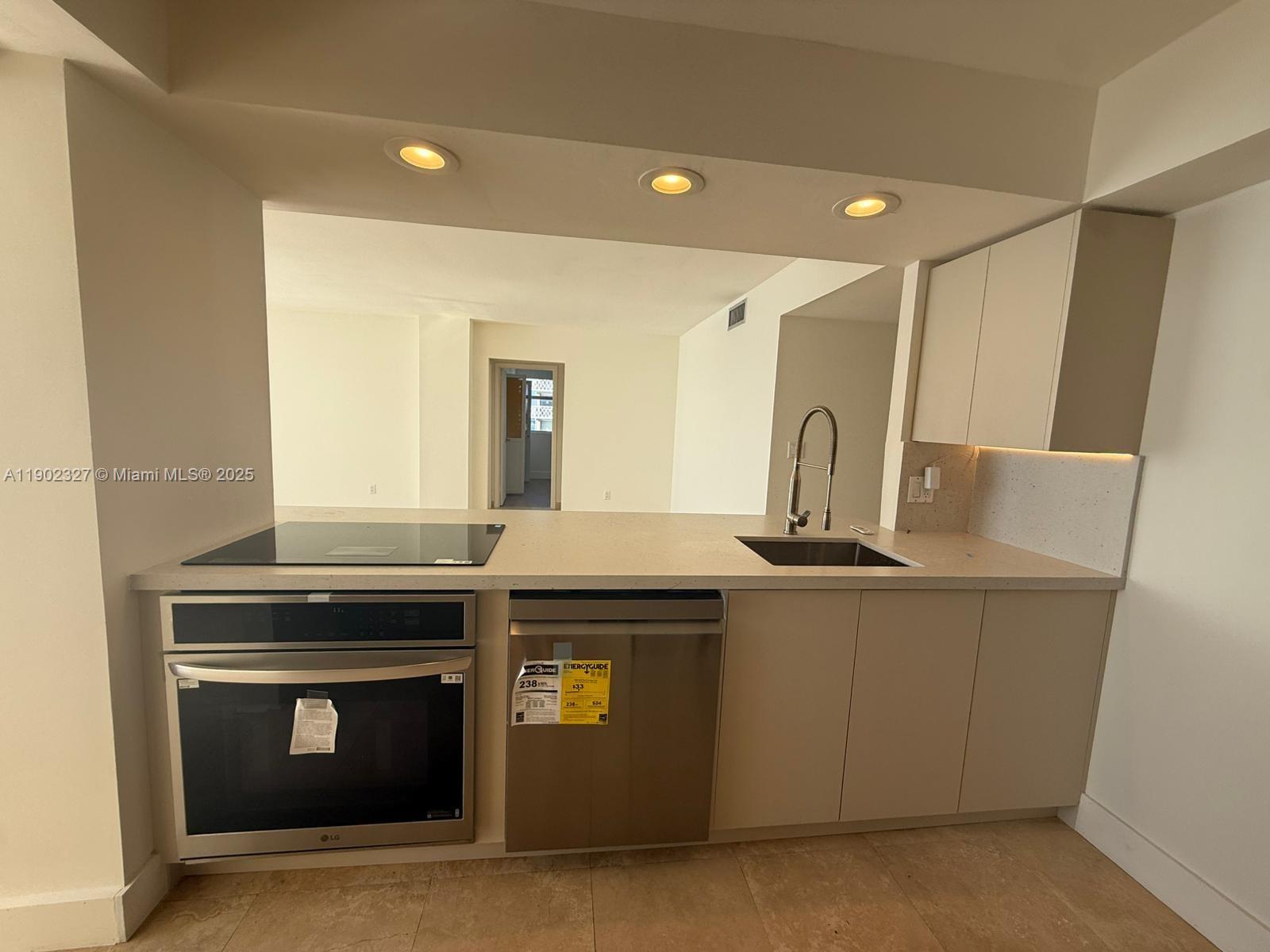 BAYSHORE PLACE CONDO - Residential