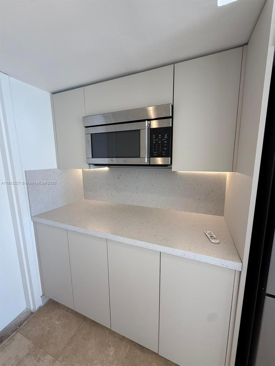 BAYSHORE PLACE CONDO - Residential