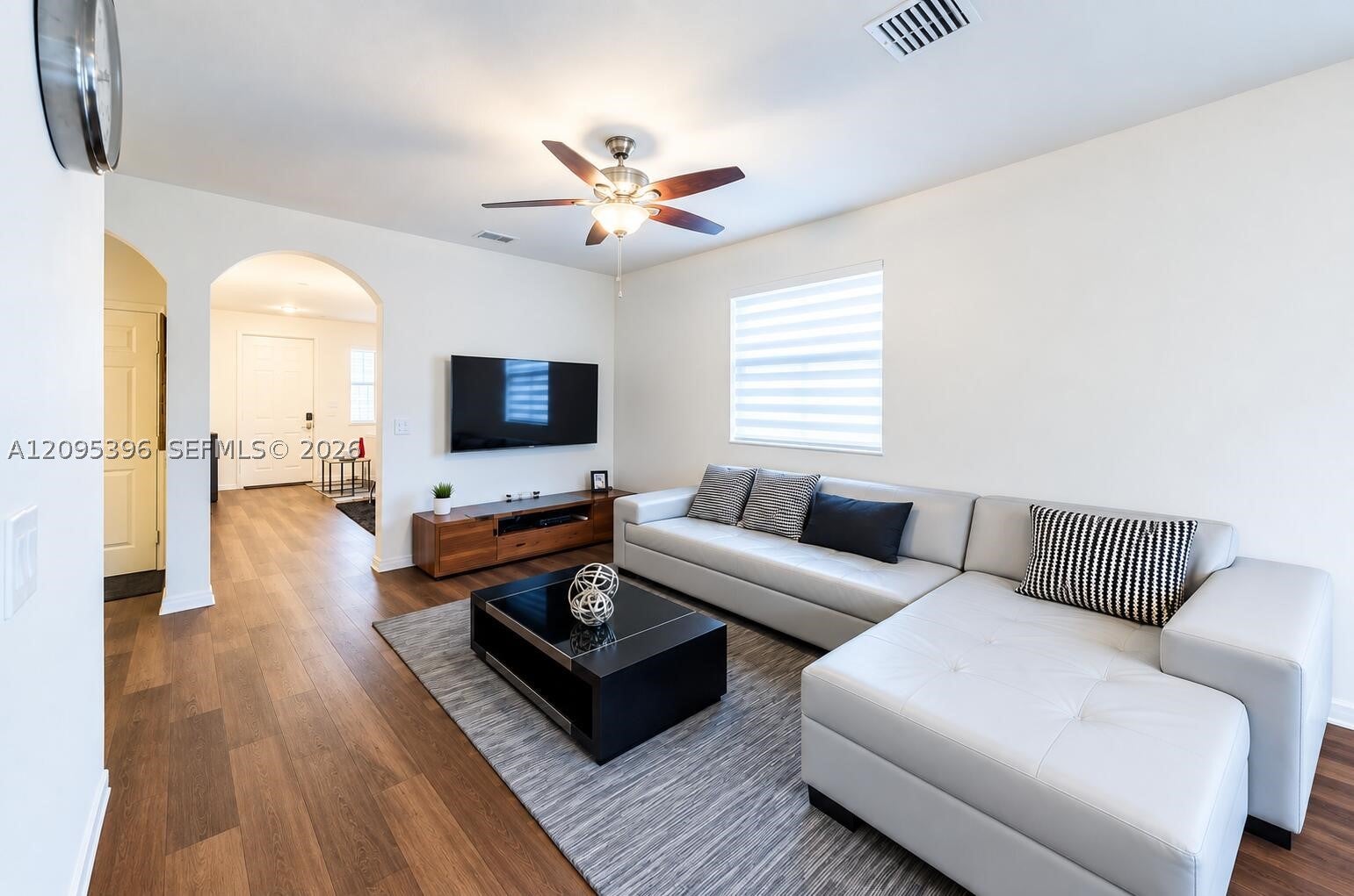 8837 NW 102nd Ct, Doral, FL, 33178/$675,000 3 8837 NW 102nd Ct