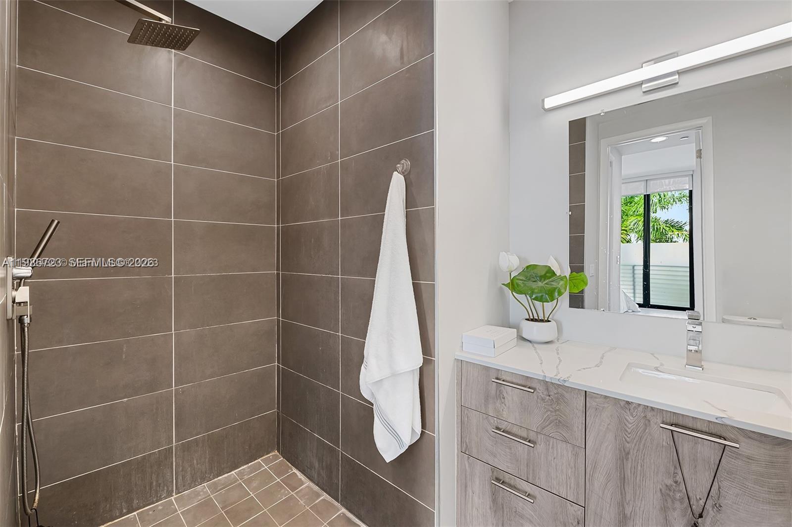 PROGRESSO - Residential Lease