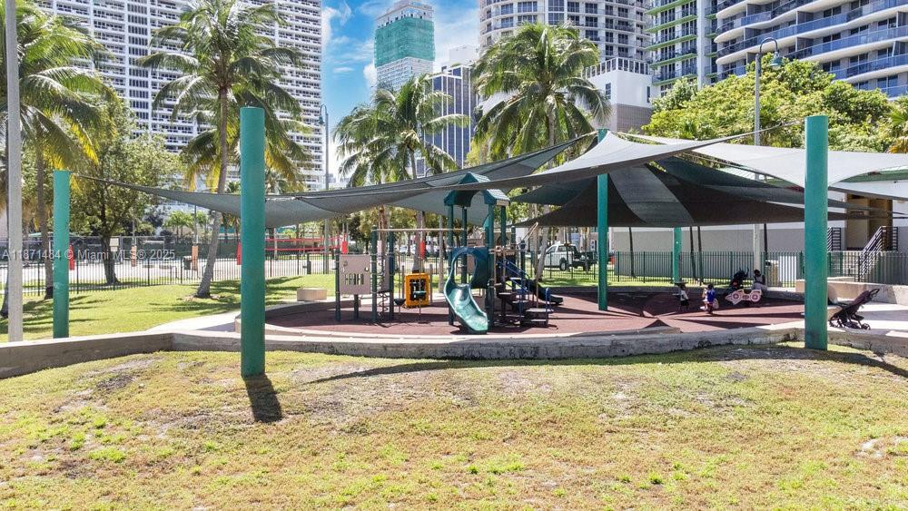 1800 CLUB CONDO - Residential
