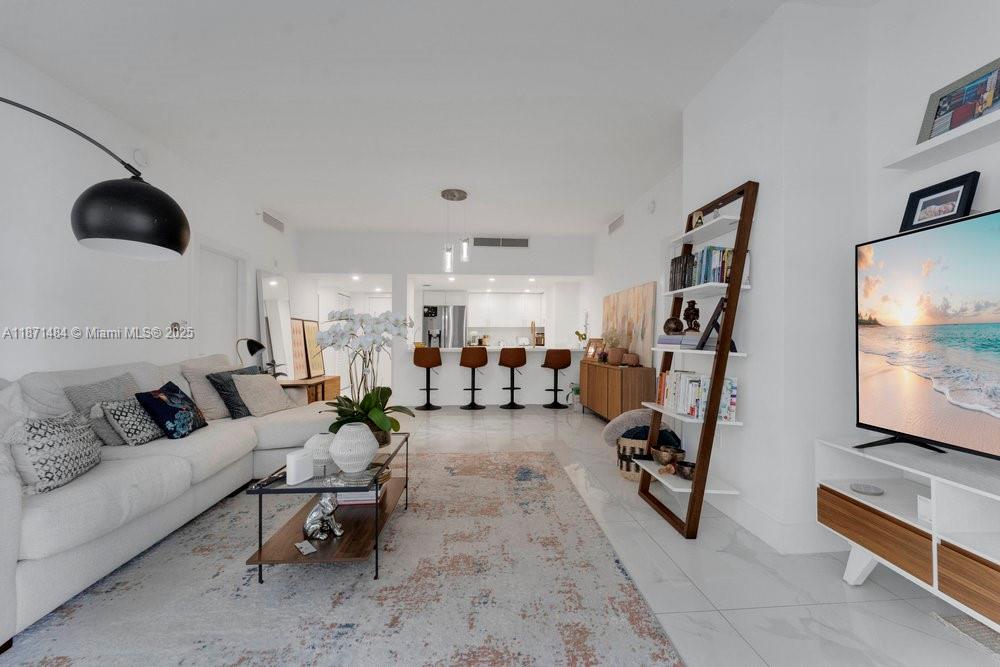 1800 CLUB CONDO - Residential