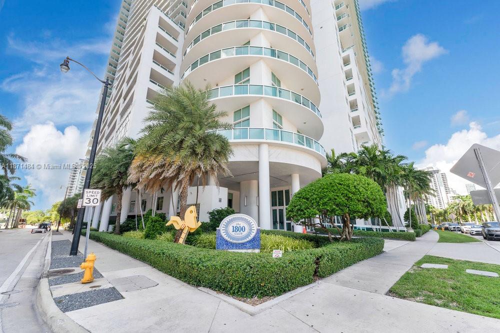 1800 CLUB CONDO - Residential
