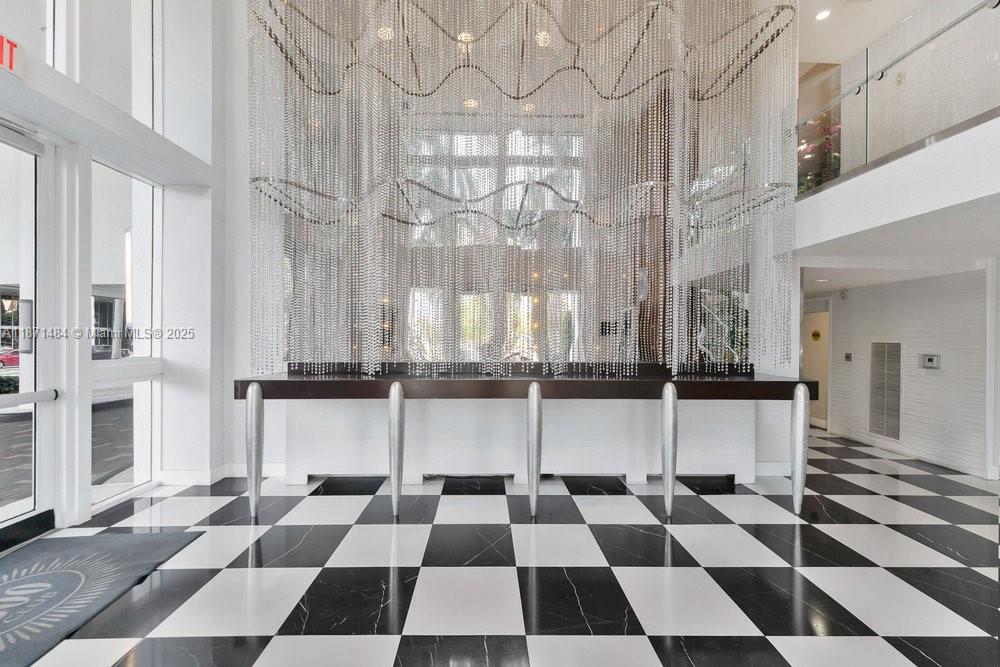 1800 CLUB CONDO - Residential