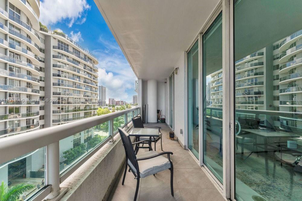 1800 CLUB CONDO - Residential