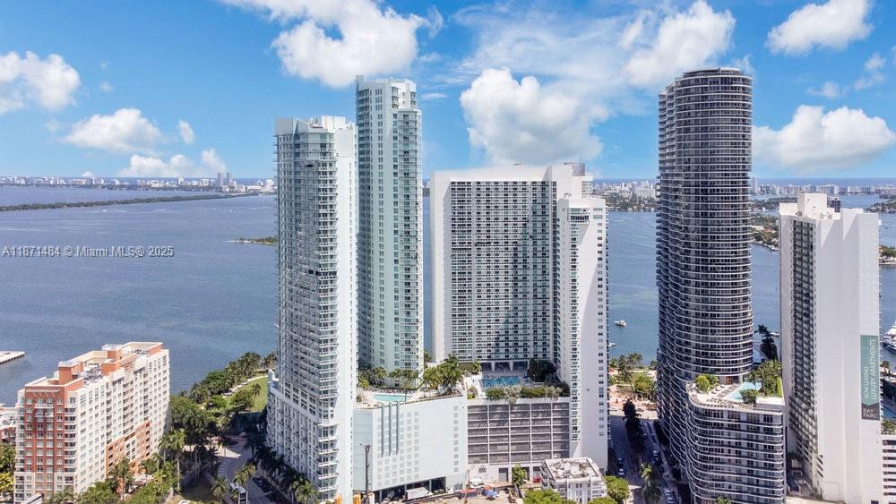 1800 CLUB CONDO - Residential