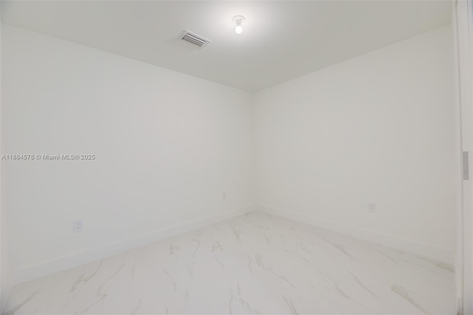 ARIA RESERVE - Residential