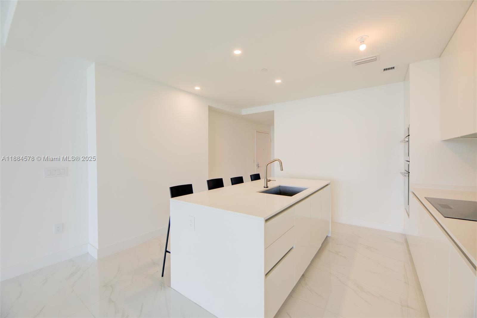 ARIA RESERVE - Residential