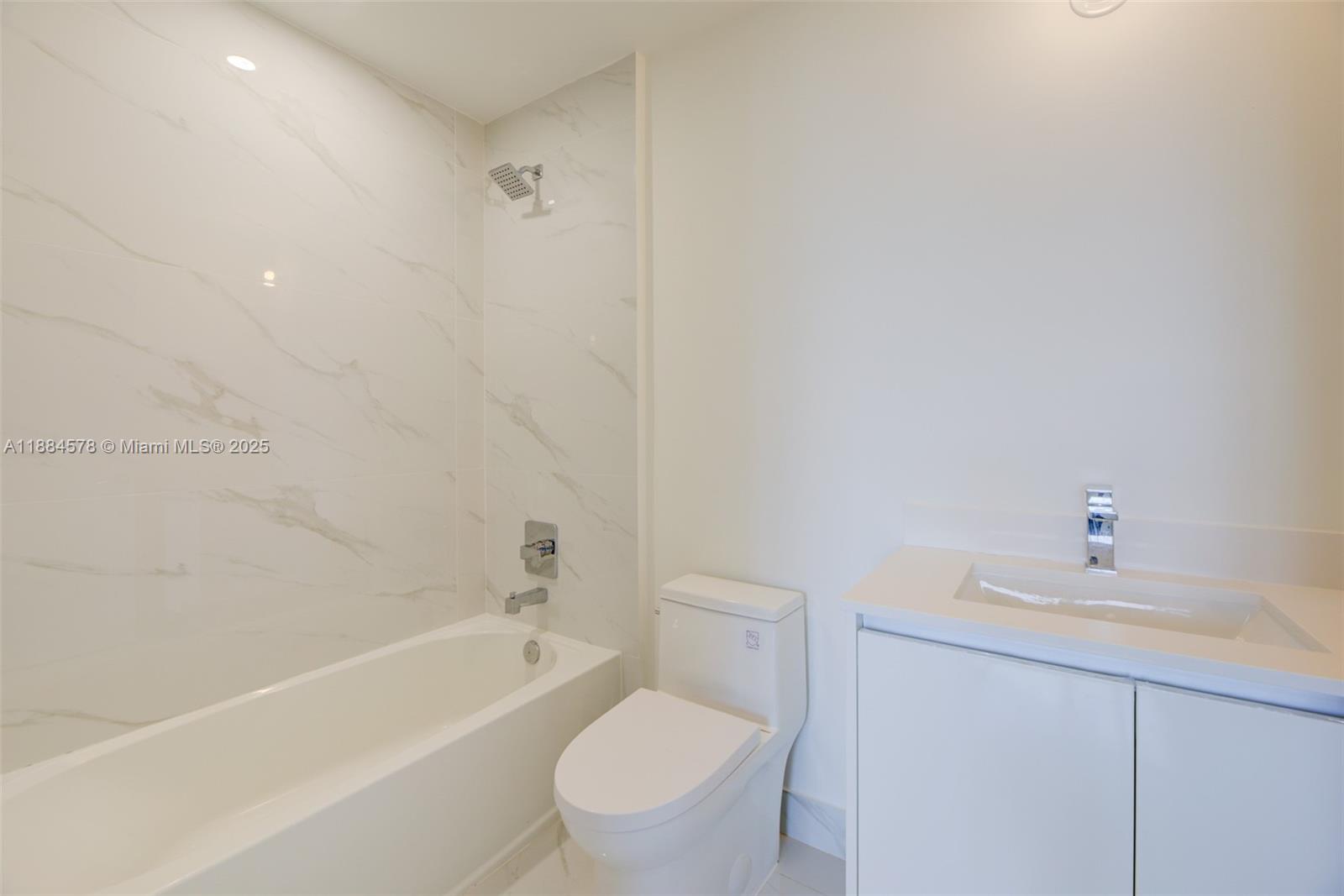 ARIA RESERVE - Residential