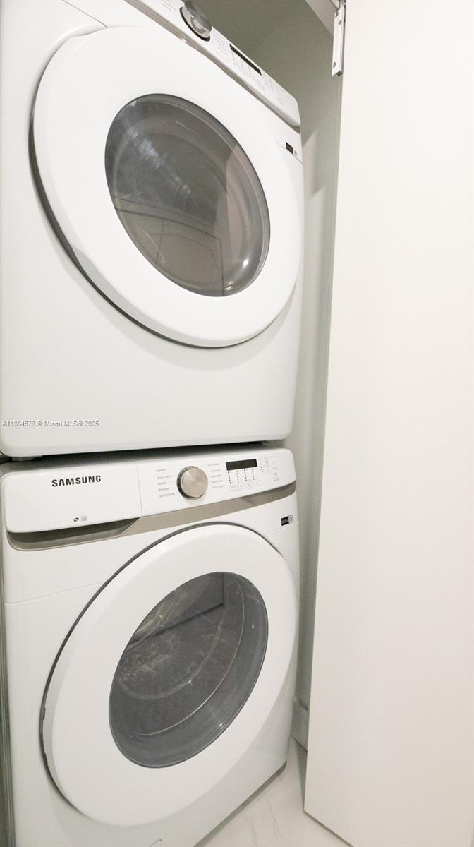 ARIA RESERVE - Residential