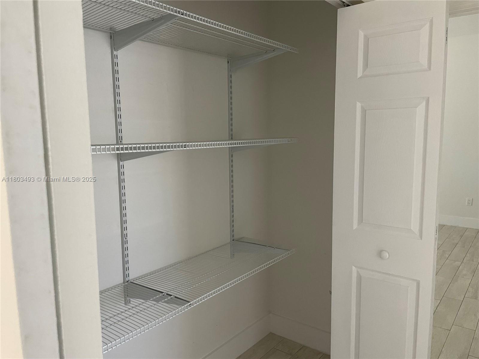 LAKE WORTH TOWN OF - Residential Lease