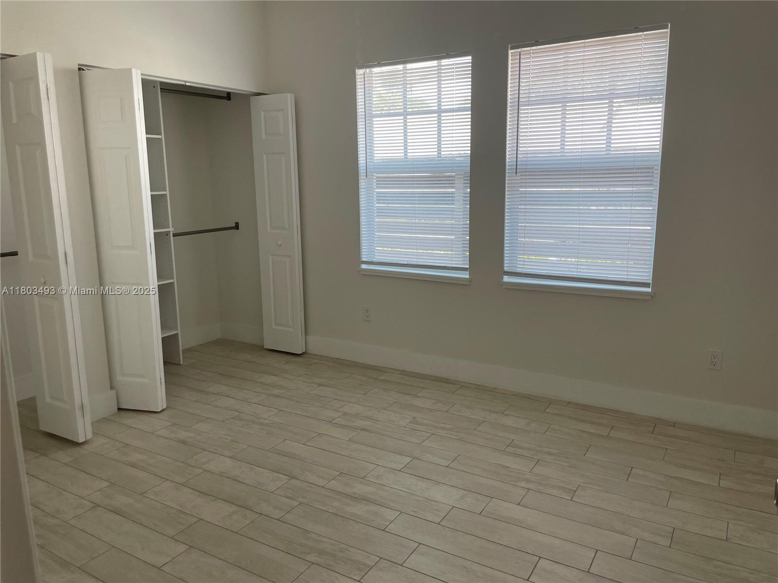 LAKE WORTH TOWN OF - Residential Lease