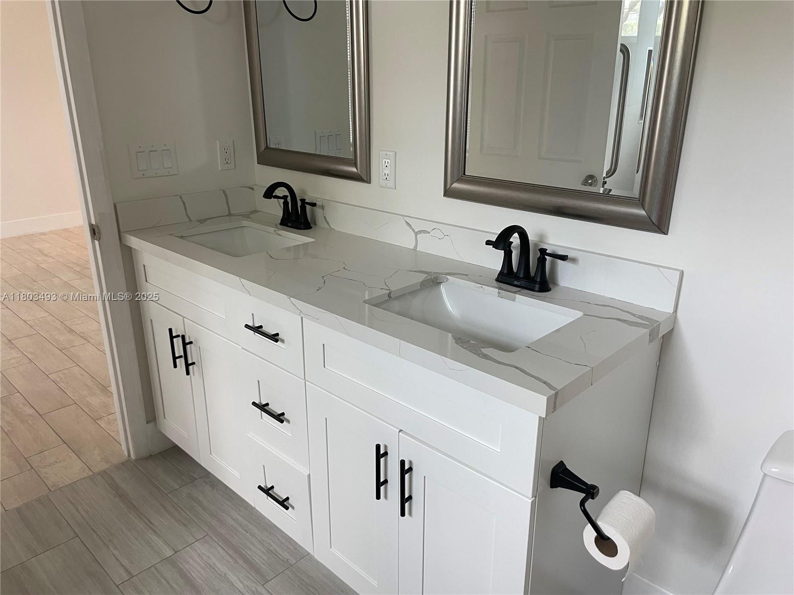 LAKE WORTH TOWN OF - Residential Lease