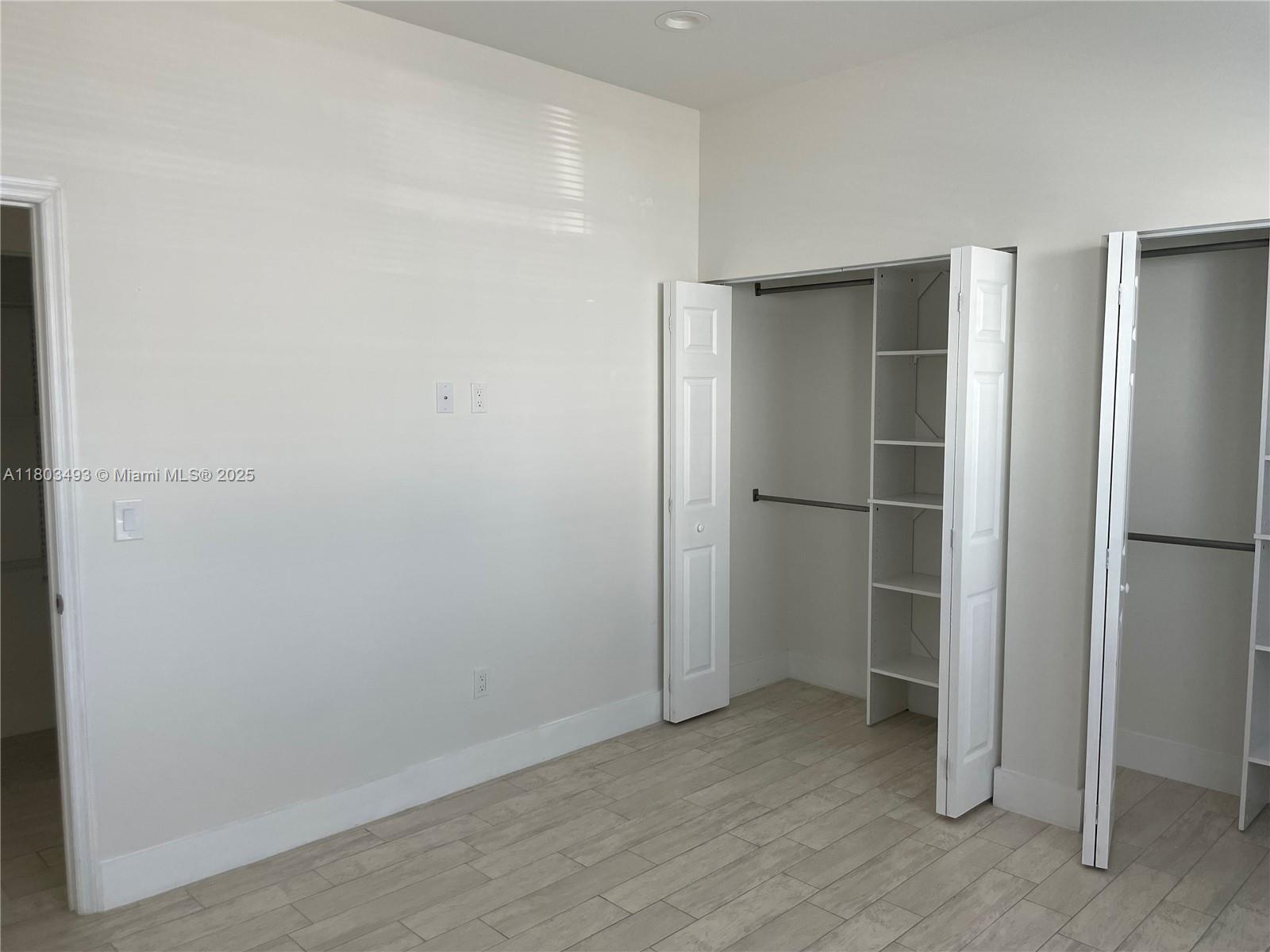 LAKE WORTH TOWN OF - Residential Lease