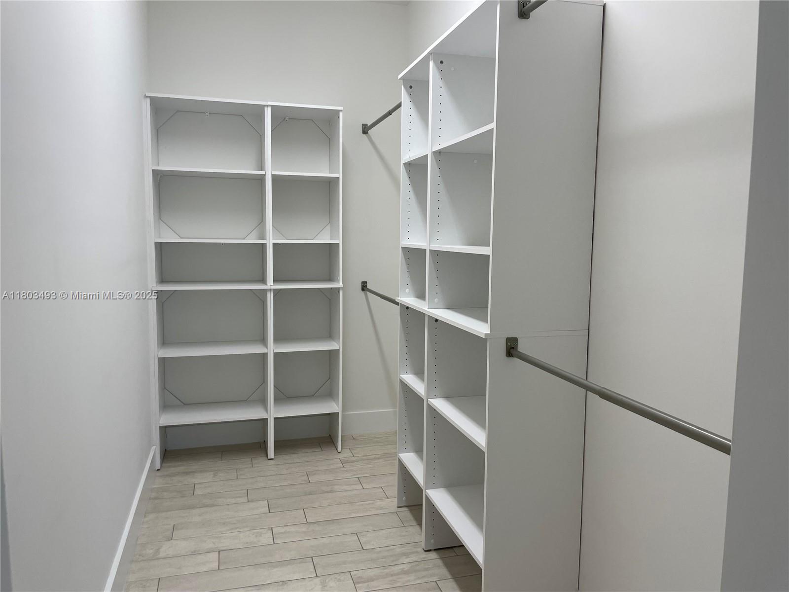 LAKE WORTH TOWN OF - Residential Lease