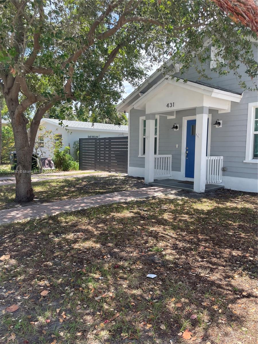 LAKE WORTH TOWN OF - Residential Lease