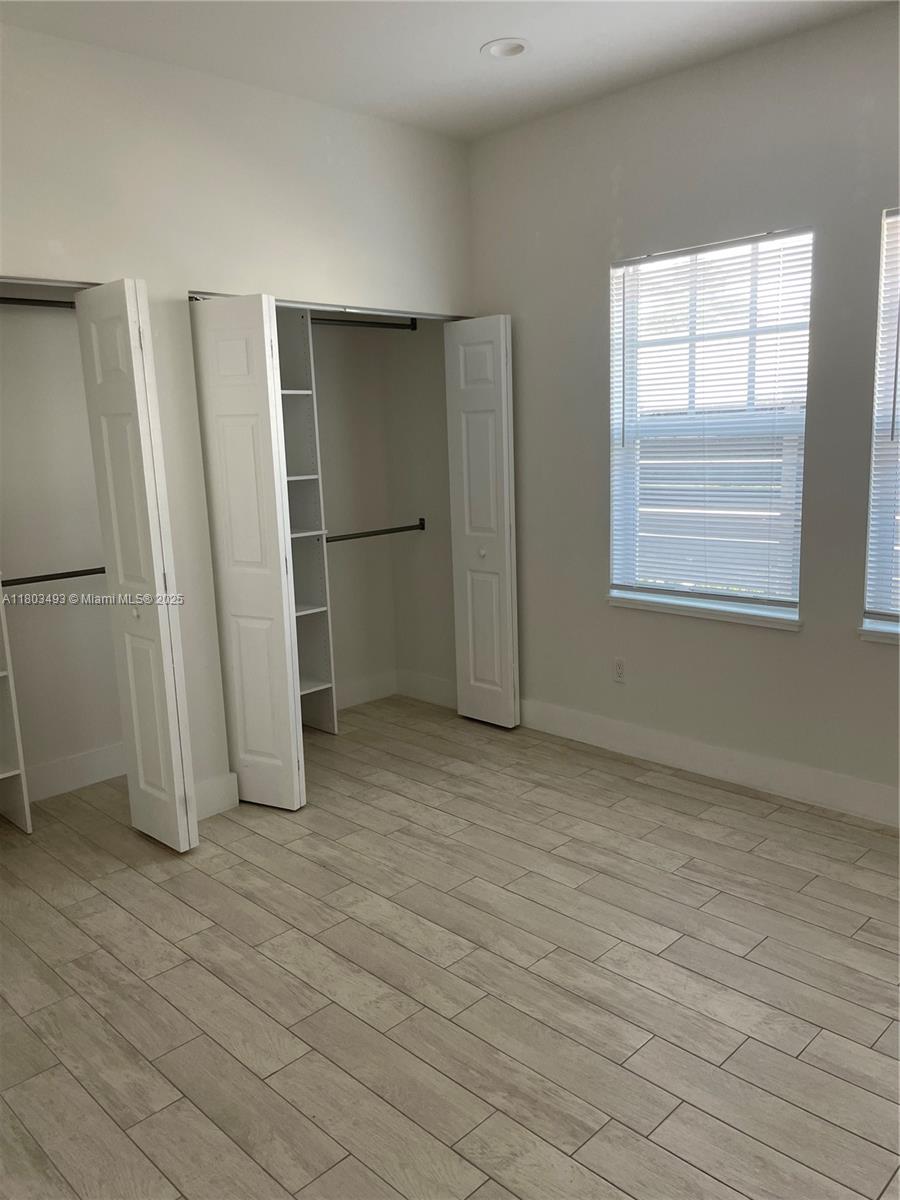 LAKE WORTH TOWN OF - Residential Lease