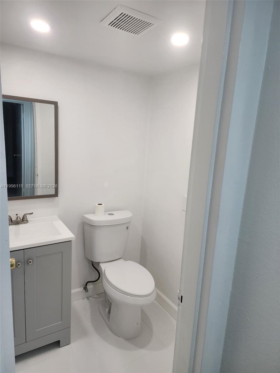 ISLA DEL MAR CONDO - Residential