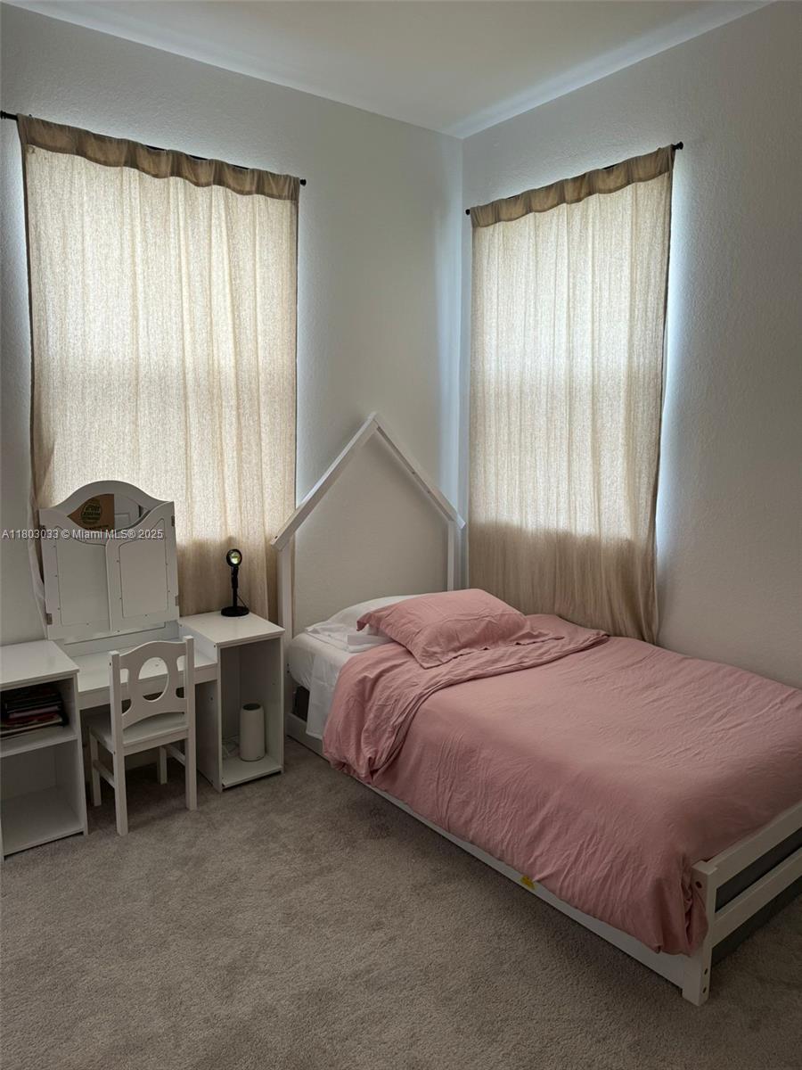 PARADISE PINES - Residential