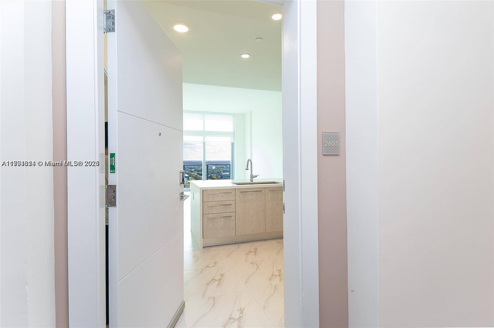 2000 Metropica Way 2605, Sunrise, Miami-Dade County, Florida - 1 Bedrooms  
2 Bathrooms - 