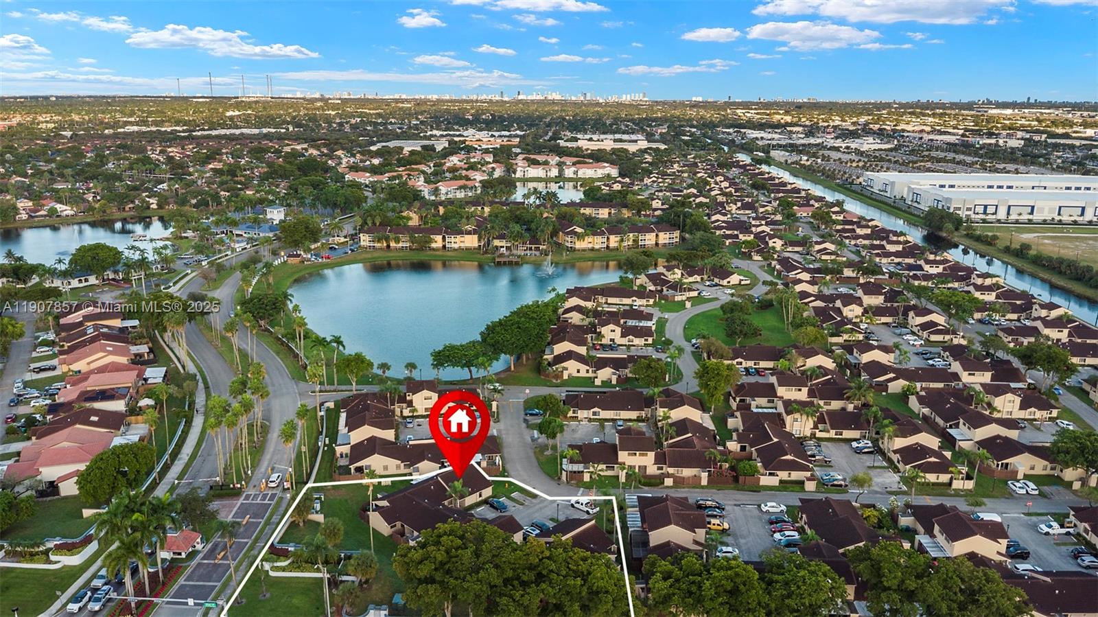 VILLA HOMES AT THE MOORS - Residential